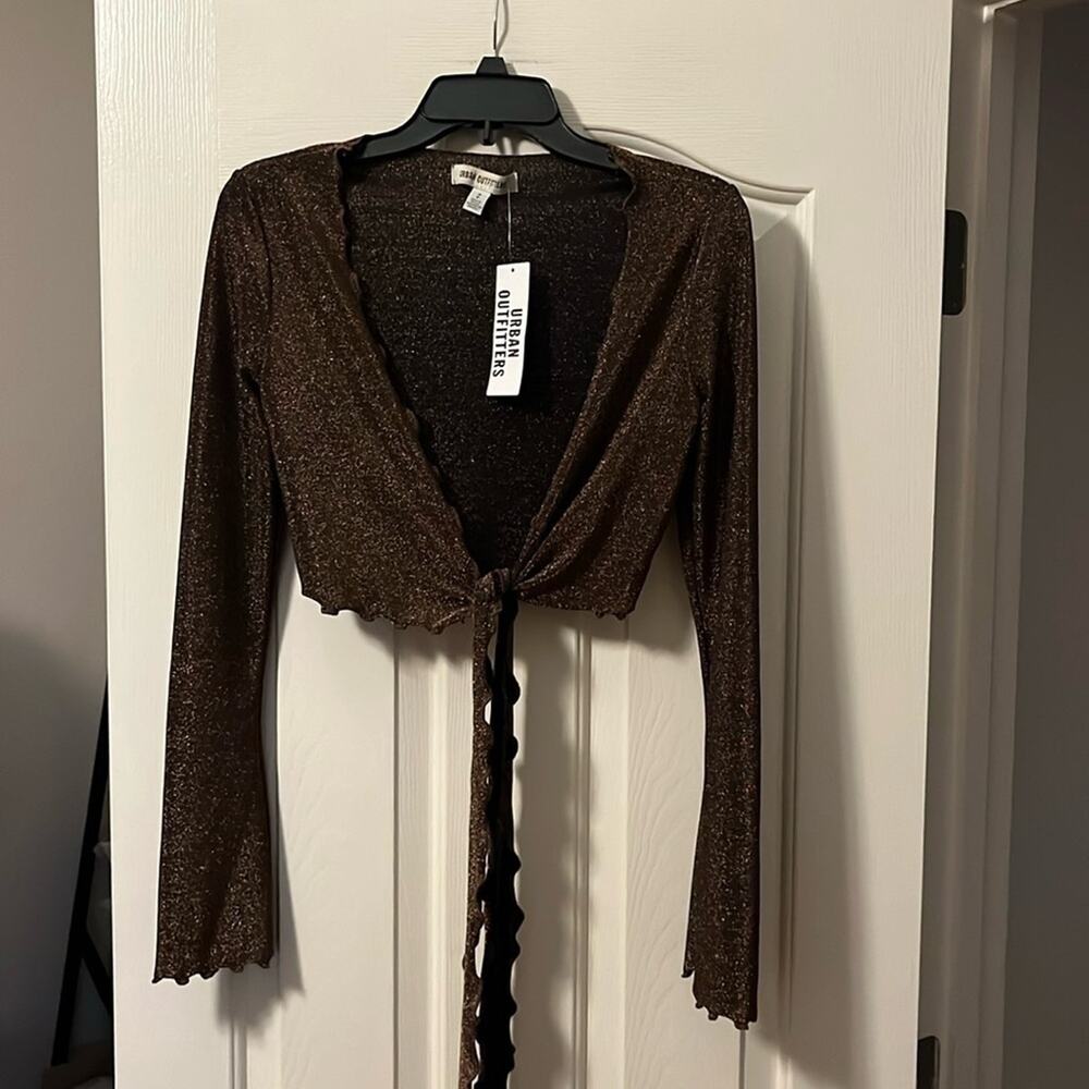 Urban Outfitters NWT cropped sparkly bronze long sleeved top‎ size S